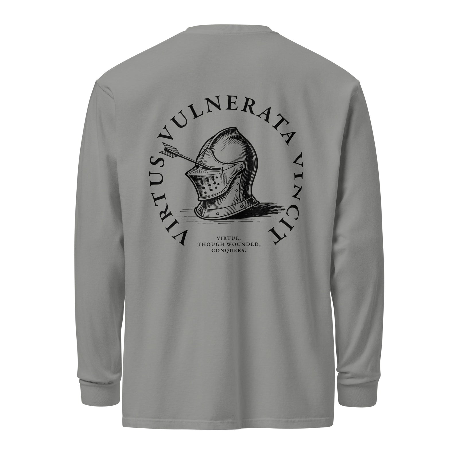 Front print shows a full knight pierced by arrows with the phrase “No Good Deed Goes Unpunished.” Back print features a knight’s helmet with an arrow through it and the Latin motto Virtus Vulnerata Vincit.