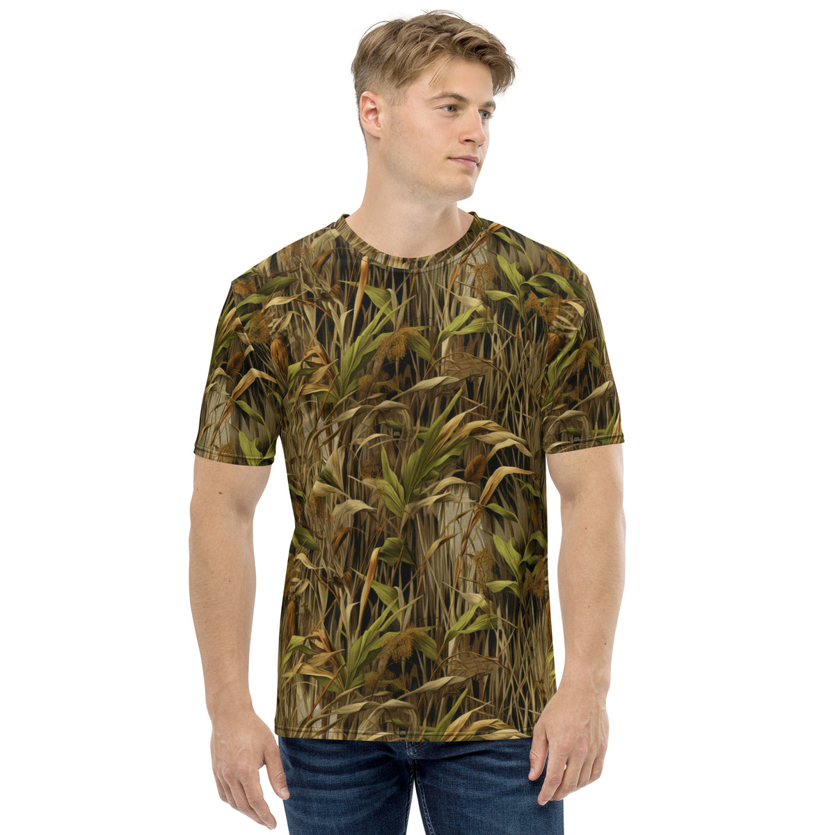 StealthBlend Camouflage Men&#39;s T-Shirt