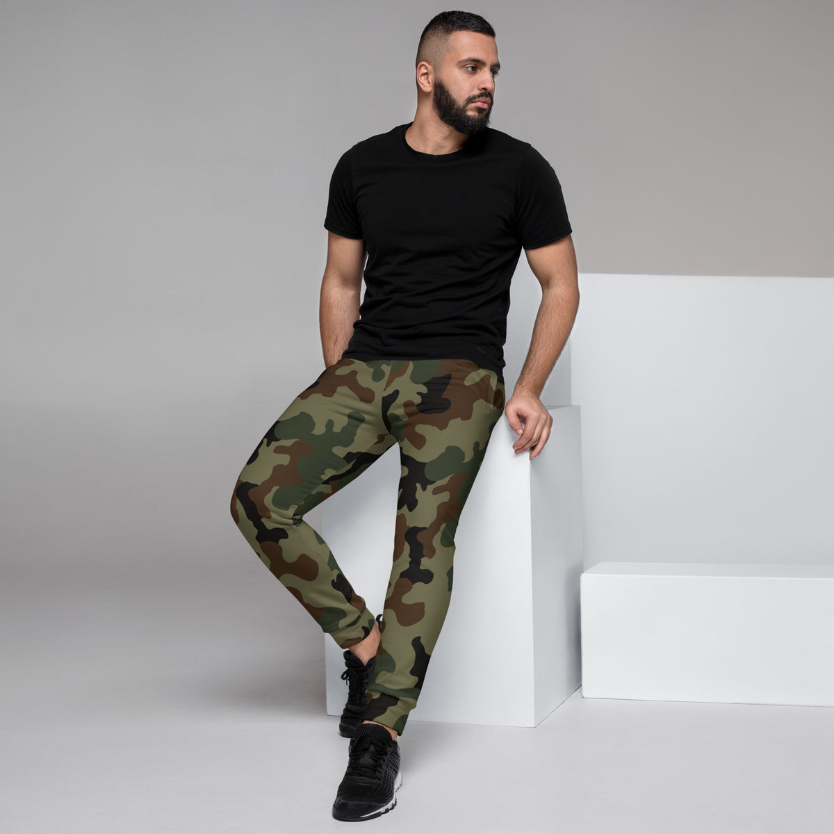 Seek and Disrupt Men&#39;s Camo Joggers