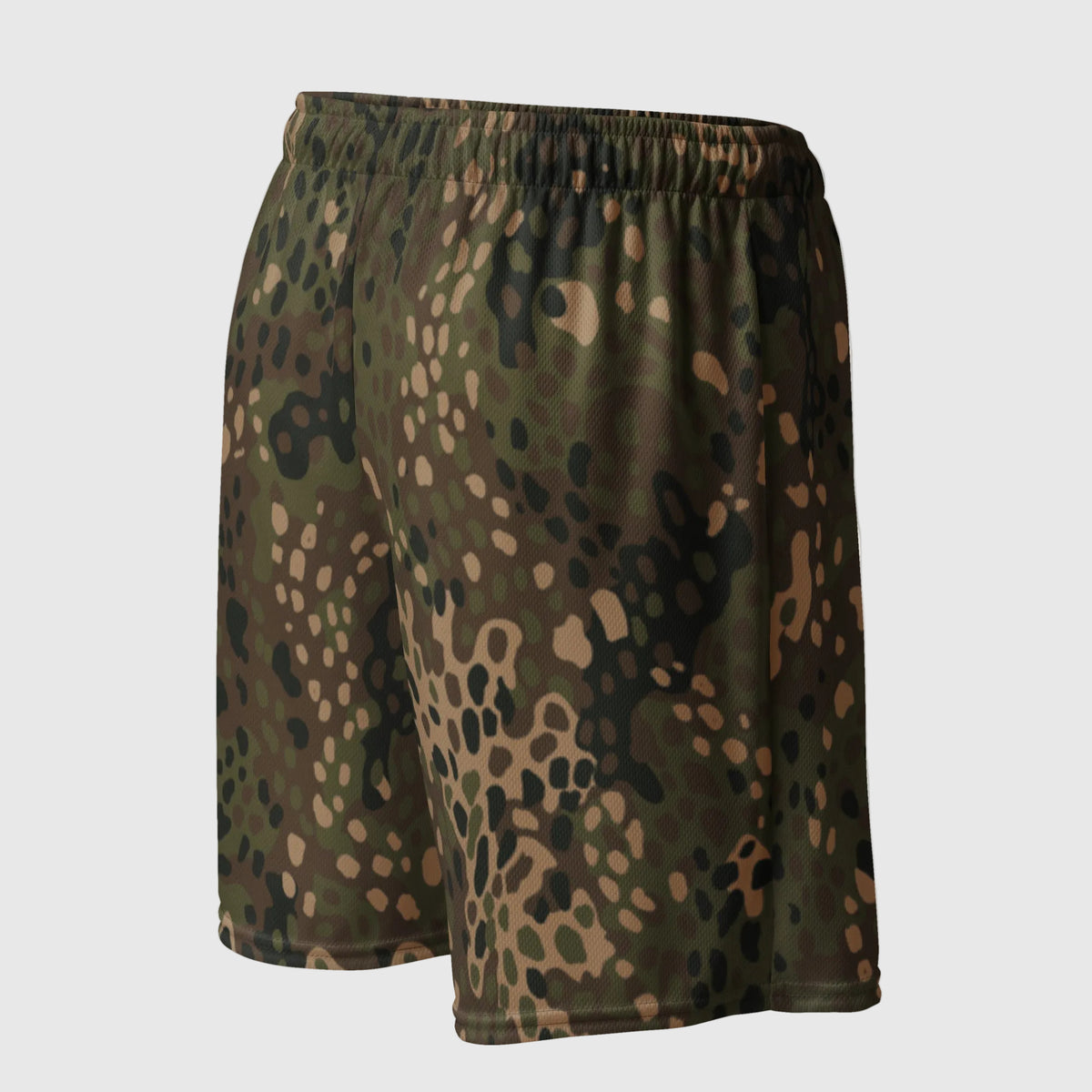 Erbsenmuster Pea Dot Field Green mesh shorts, rear three-quarter view