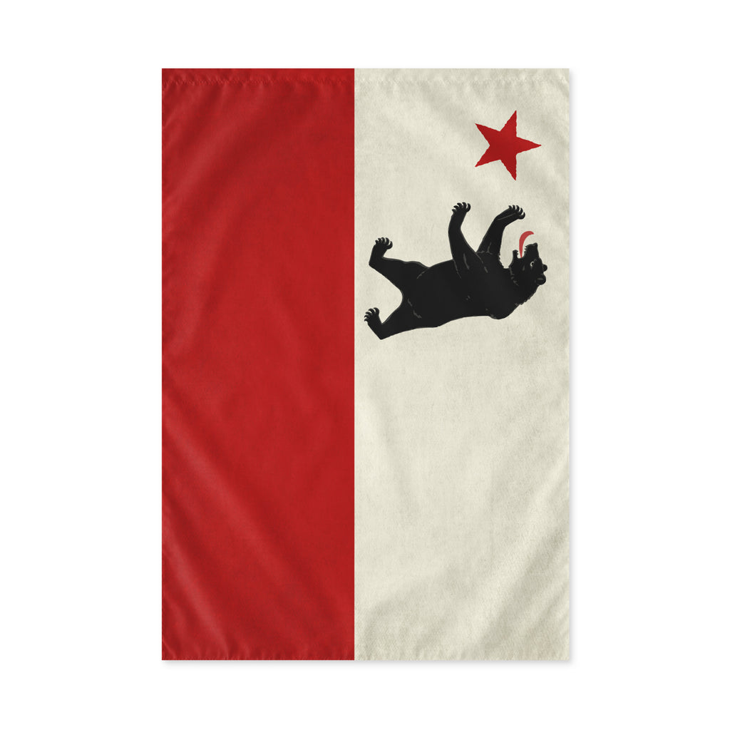 Peter Storm California Bear outdoor flag, 24 by 36 inch back view