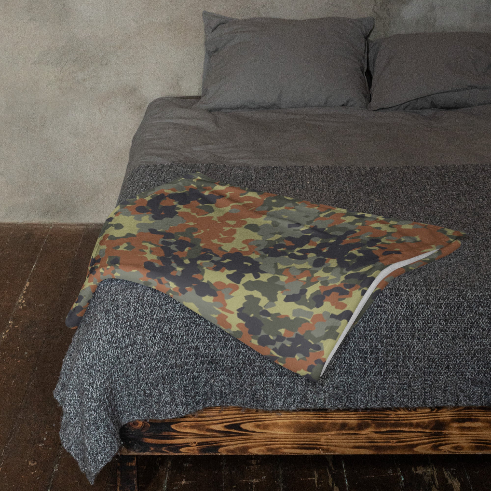 Flecktarn Reconnaissance Camo Throw Blanket