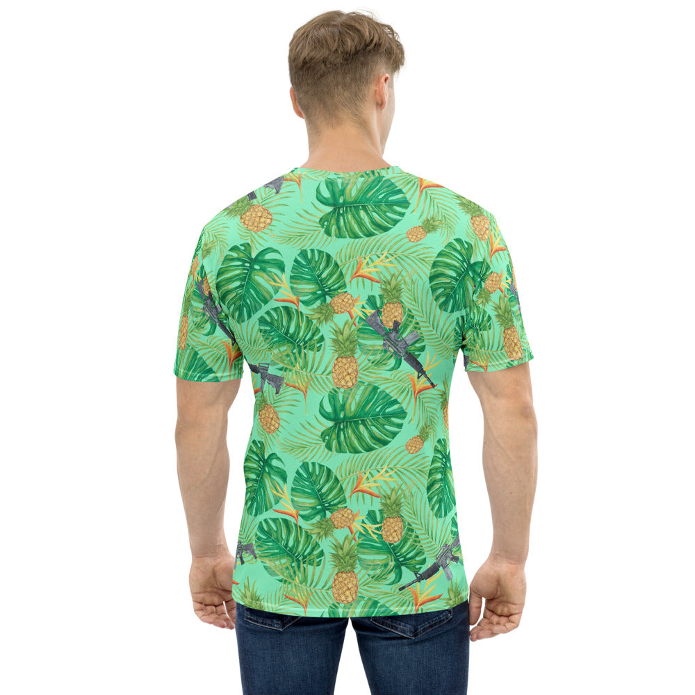 Pineapples and Carbines Hawaiian Print Men's Graphic T-shirt
