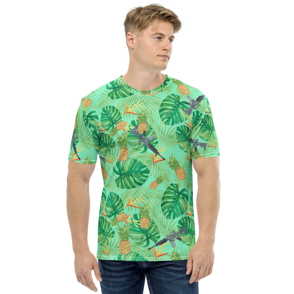 Pineapples and Carbines Hawaiian Print Men's Graphic T-shirt