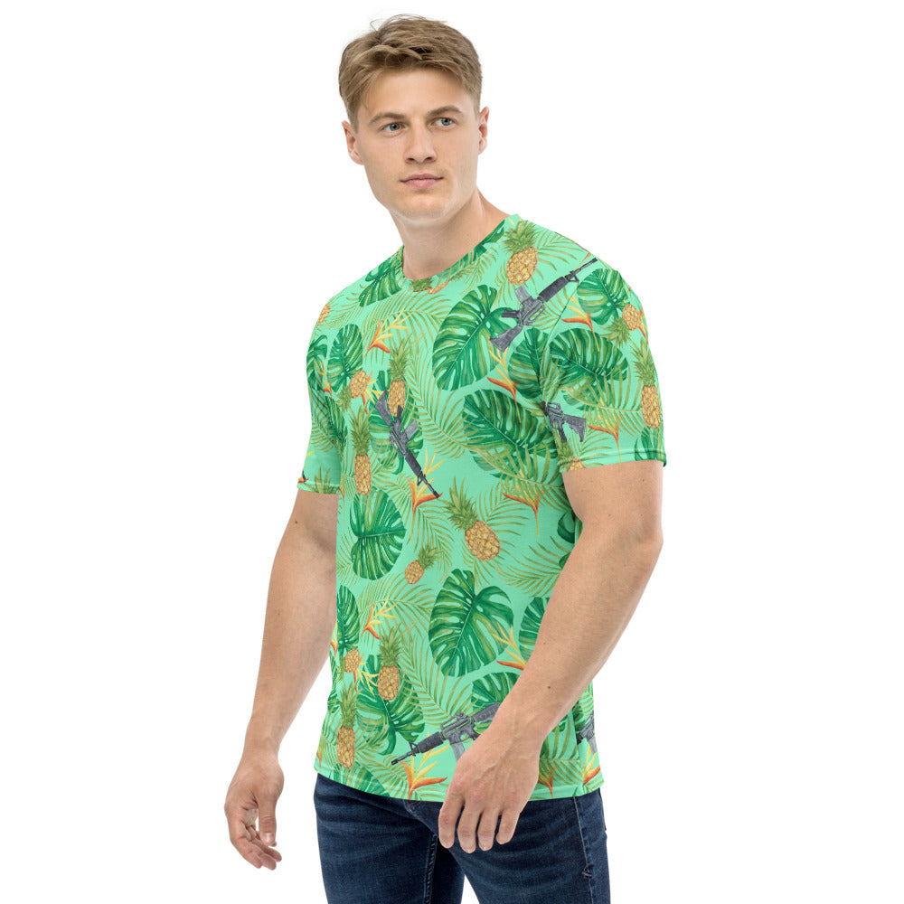 Pineapples and Carbines Hawaiian Print Men's Graphic T-shirt
