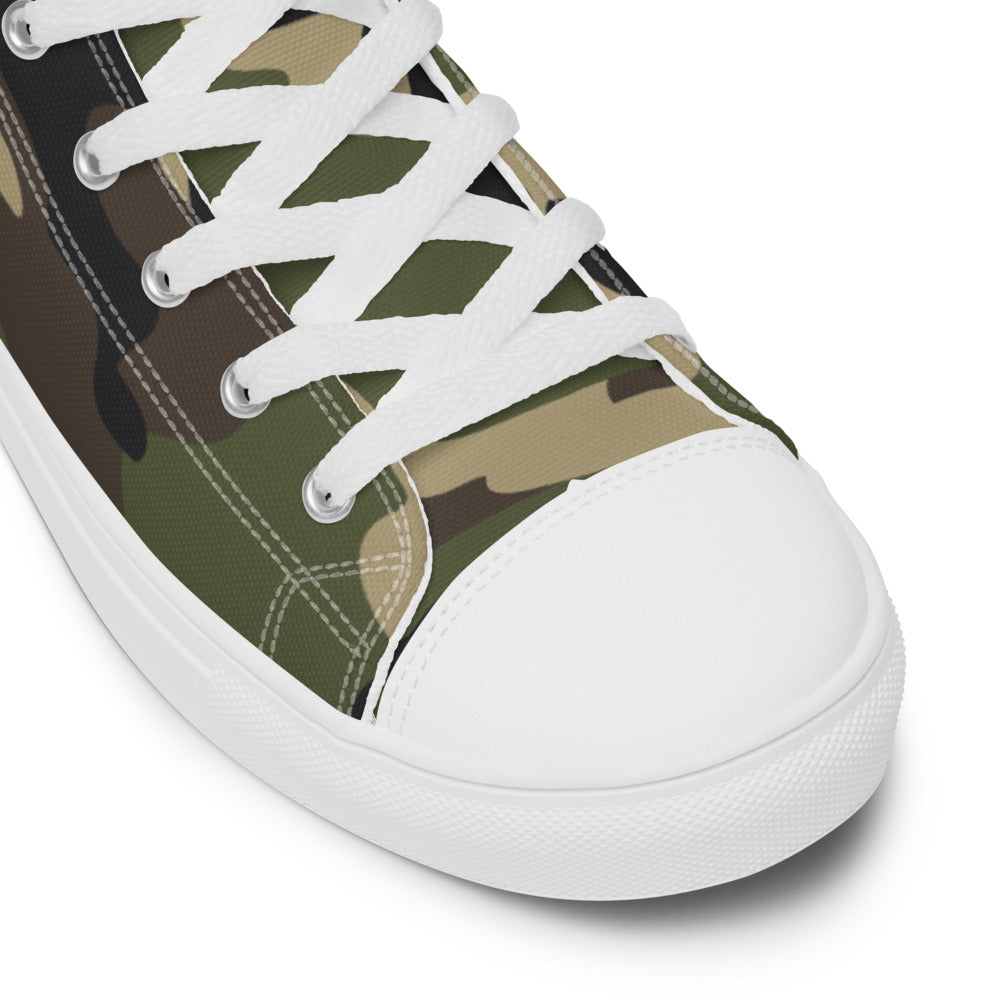 Woodland Camo Men’s high top canvas shoes