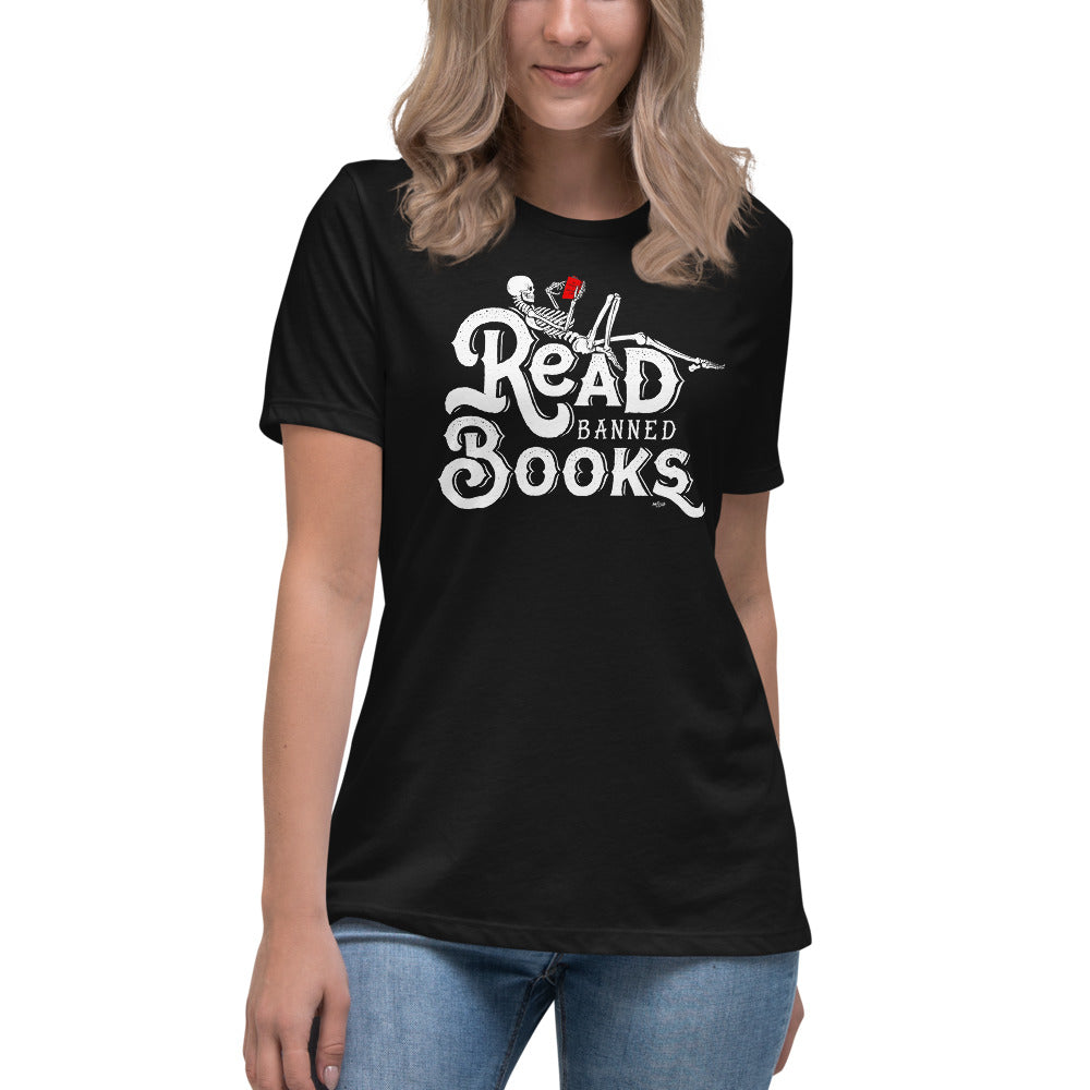 Read Banned Books Women&#39;s Relaxed T-Shirt