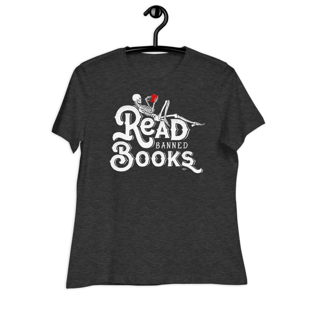 Read Banned Books Women&#39;s Relaxed T-Shirt